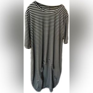High-Low Top Sz. M/L Black and White Stripes Ex. Cond!